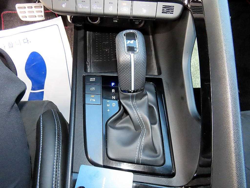Hyundai Avante — photo 10