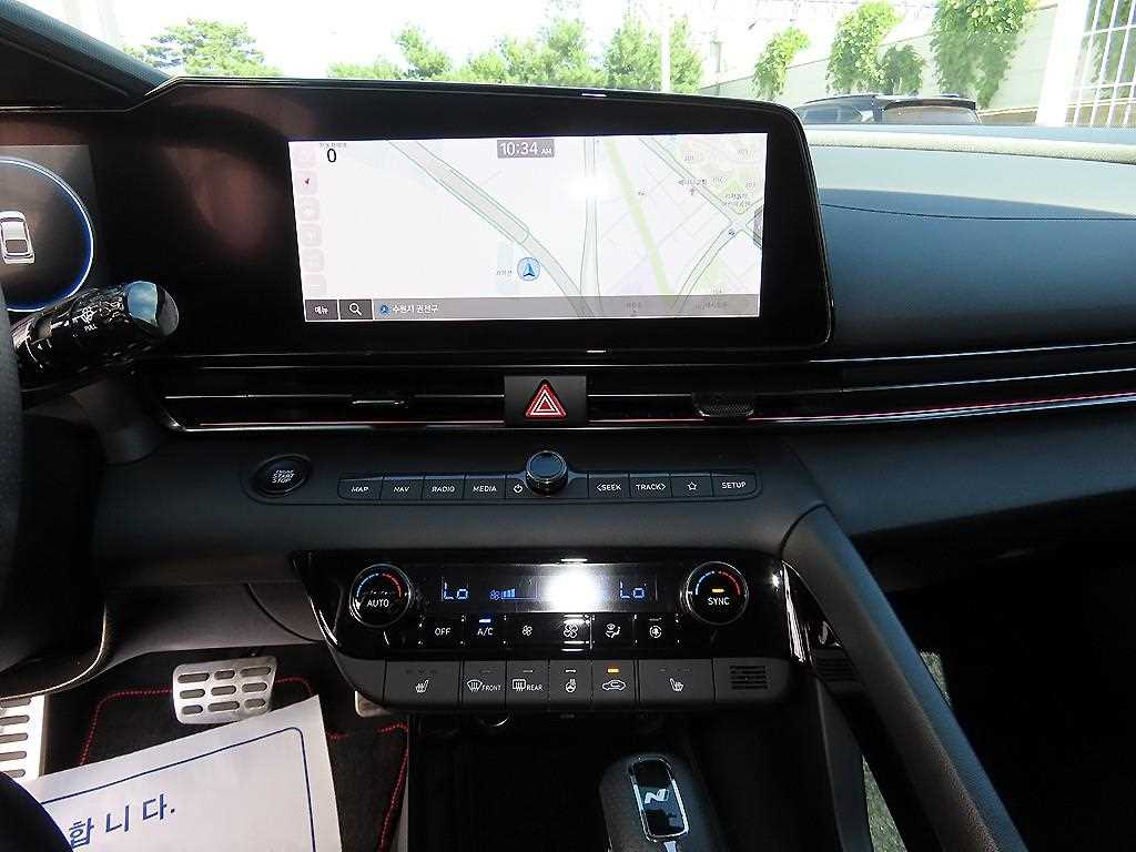 Hyundai Avante — photo 13