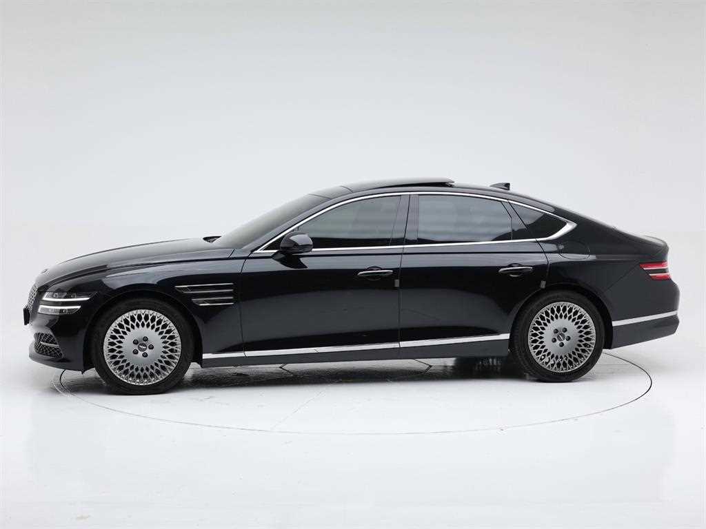 Genesis G80 — photo 03