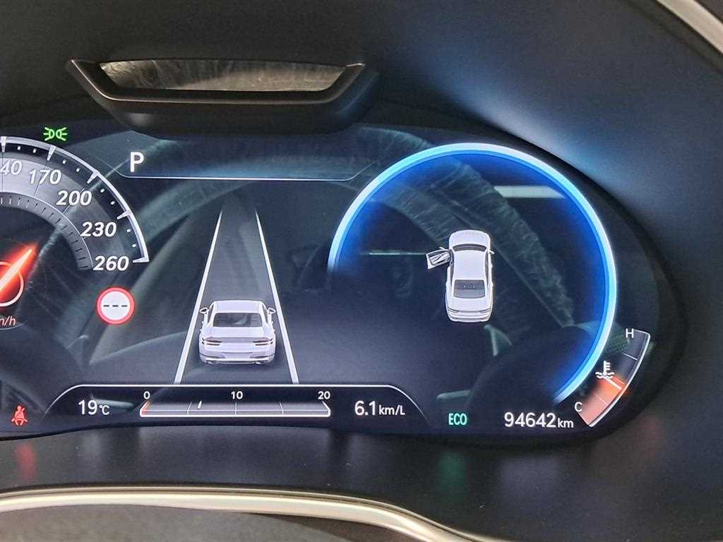 Genesis G80 — photo 08