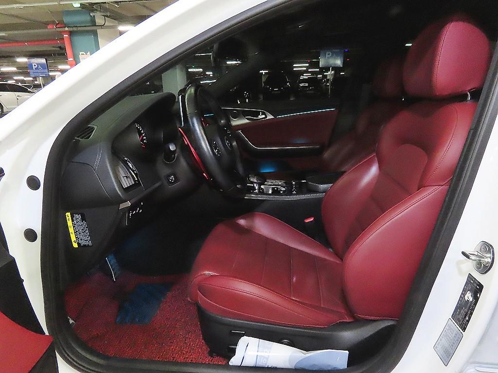 Kia Stinger — photo 06