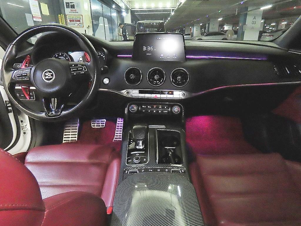Kia Stinger — photo 10