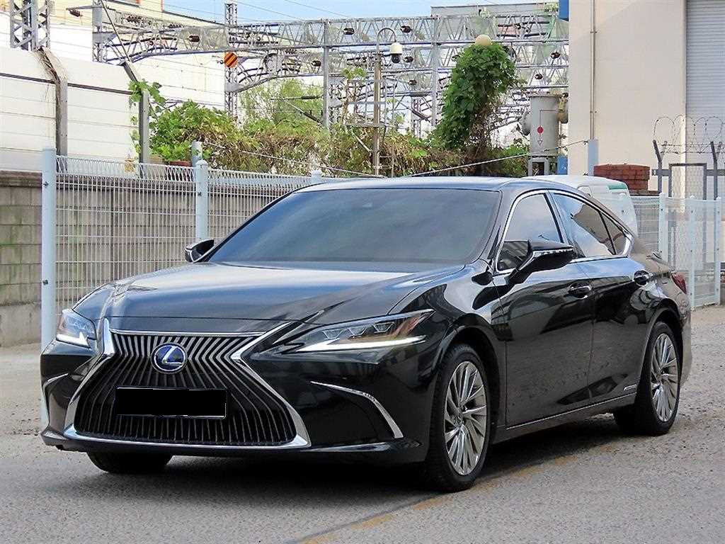 Lexus ES — photo 02