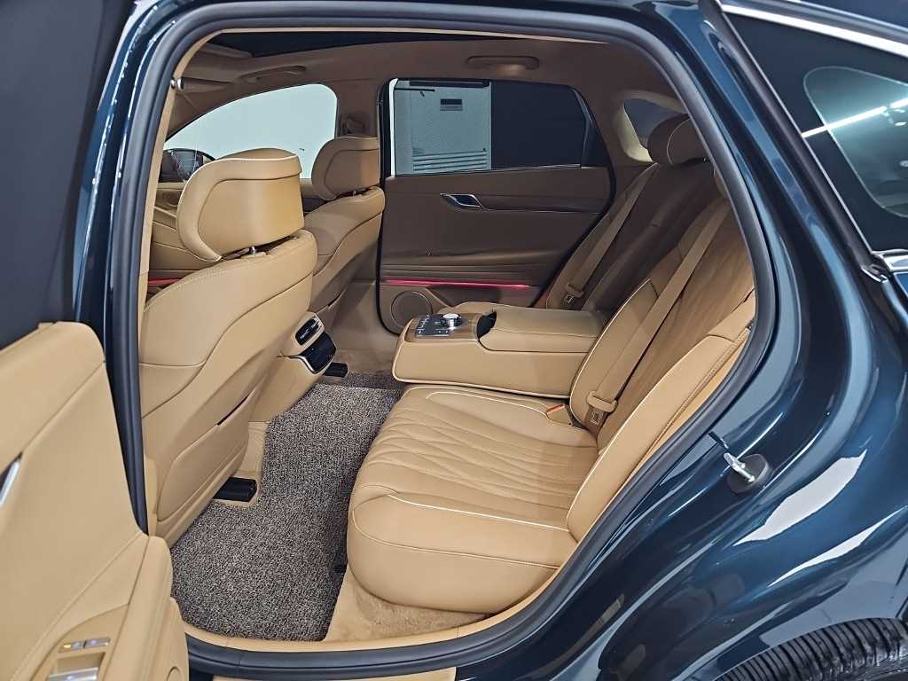 Genesis G80 — photo 12