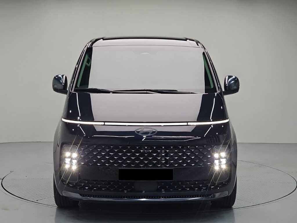 Hyundai Staria — photo 02