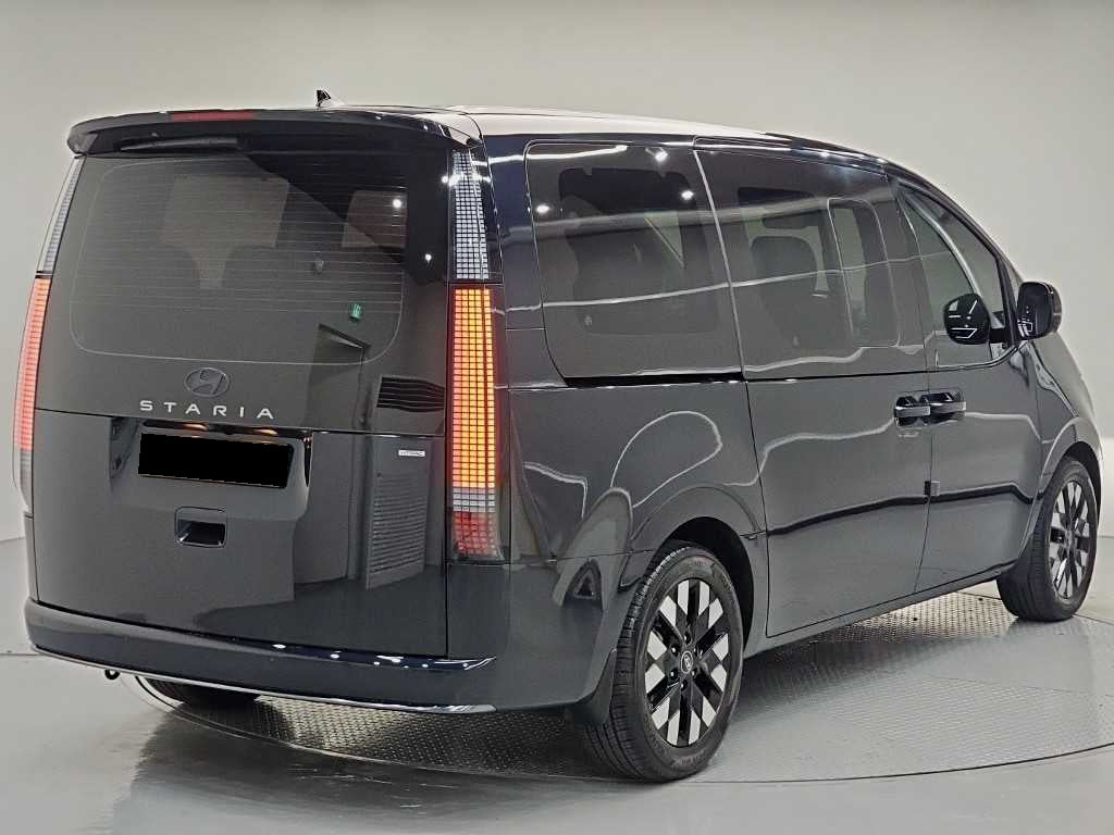 Hyundai Staria — photo 04