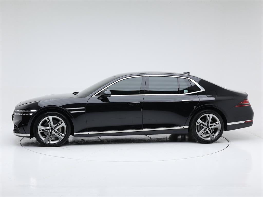 Genesis G90 — photo 03