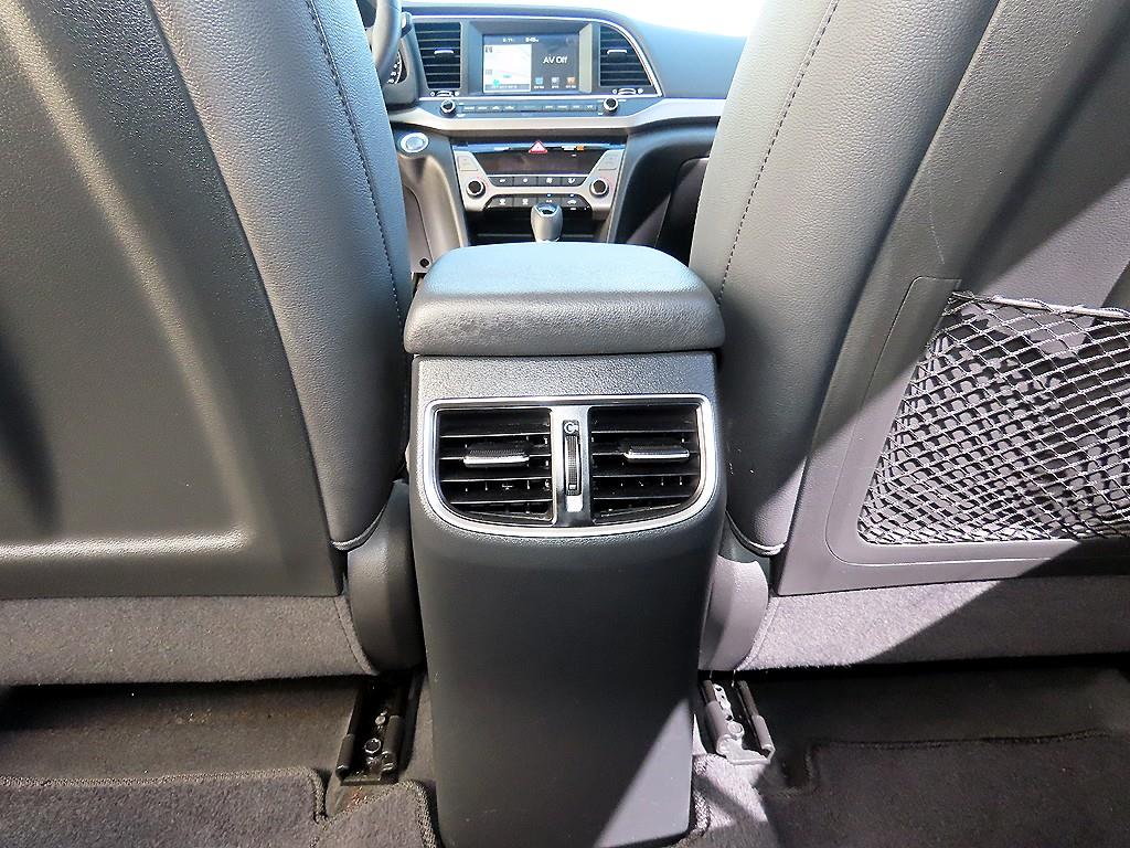 Hyundai AVANTE — photo 18