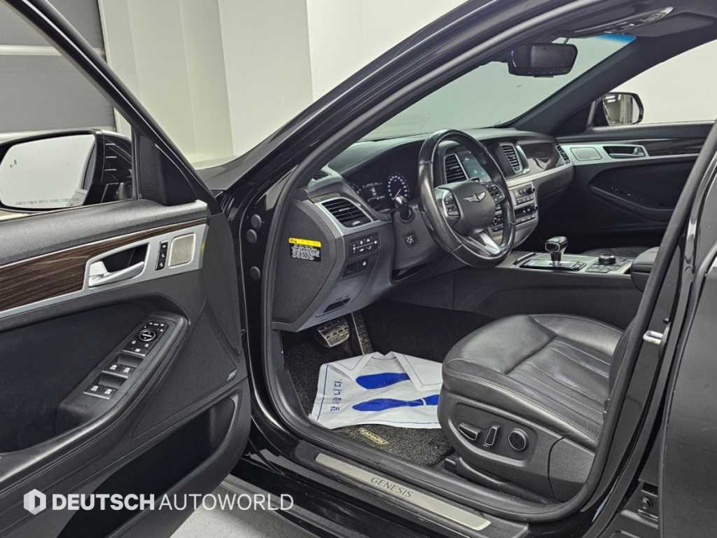 Genesis G80 — photo 11