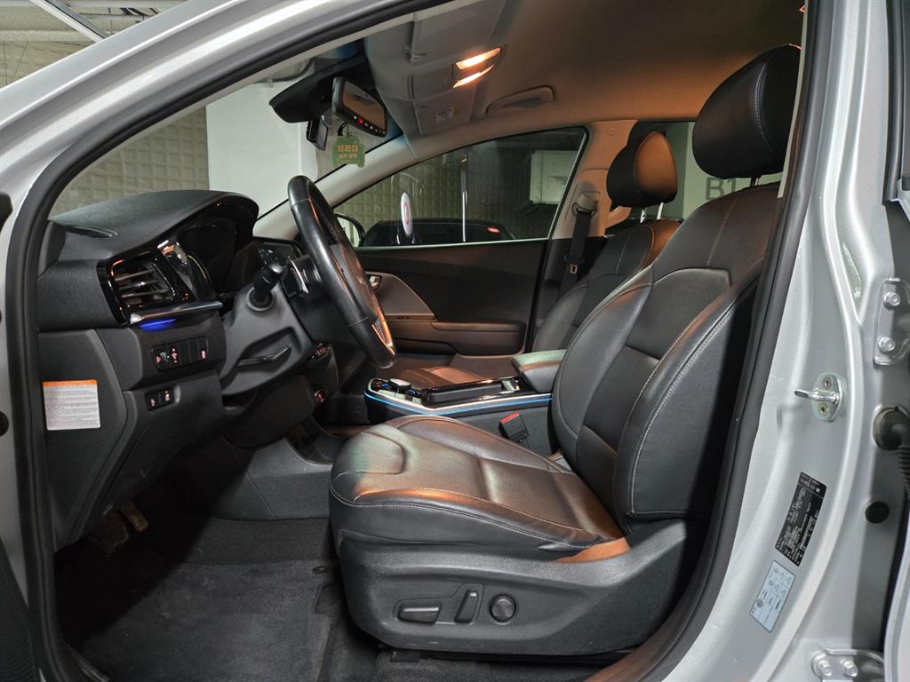 Kia Niro — photo 06
