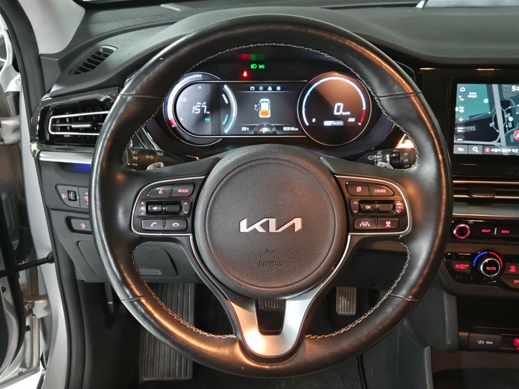 Kia Niro — photo 10