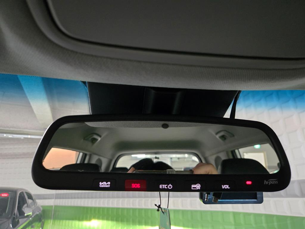 Kia Niro — photo 14