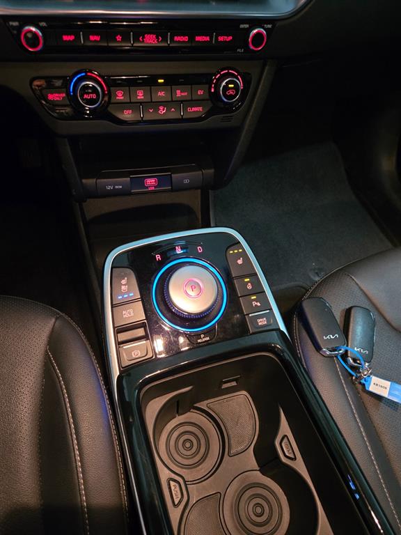 Kia Niro — photo 15