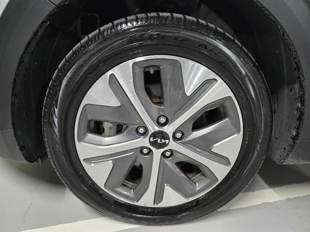 Kia Niro — photo 19