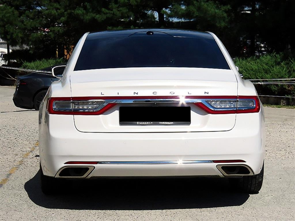 Lincoln Continental — photo 04