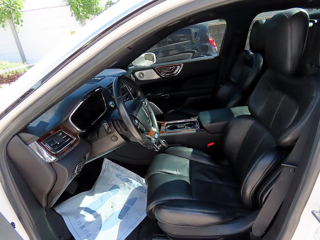 Lincoln Continental — photo 05