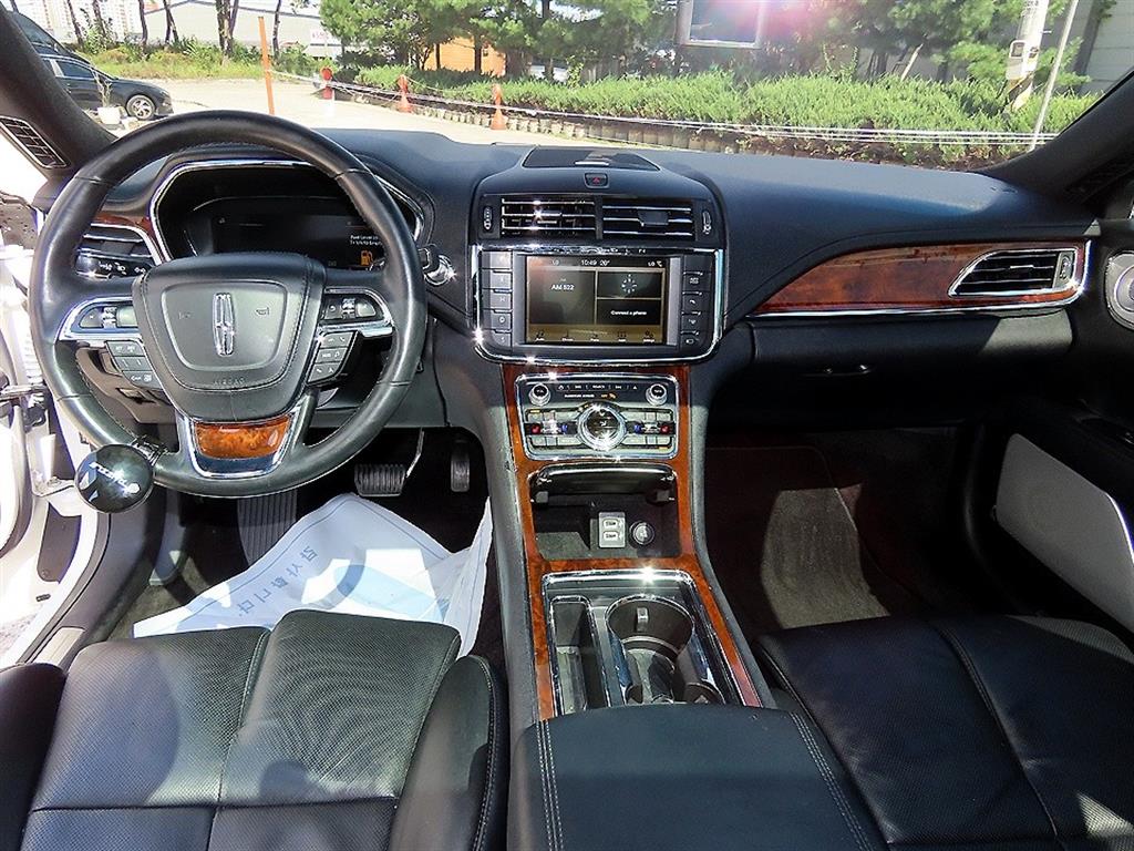 Lincoln Continental — photo 07