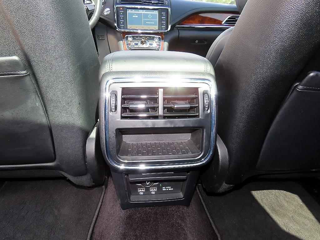 Lincoln Continental — photo 16