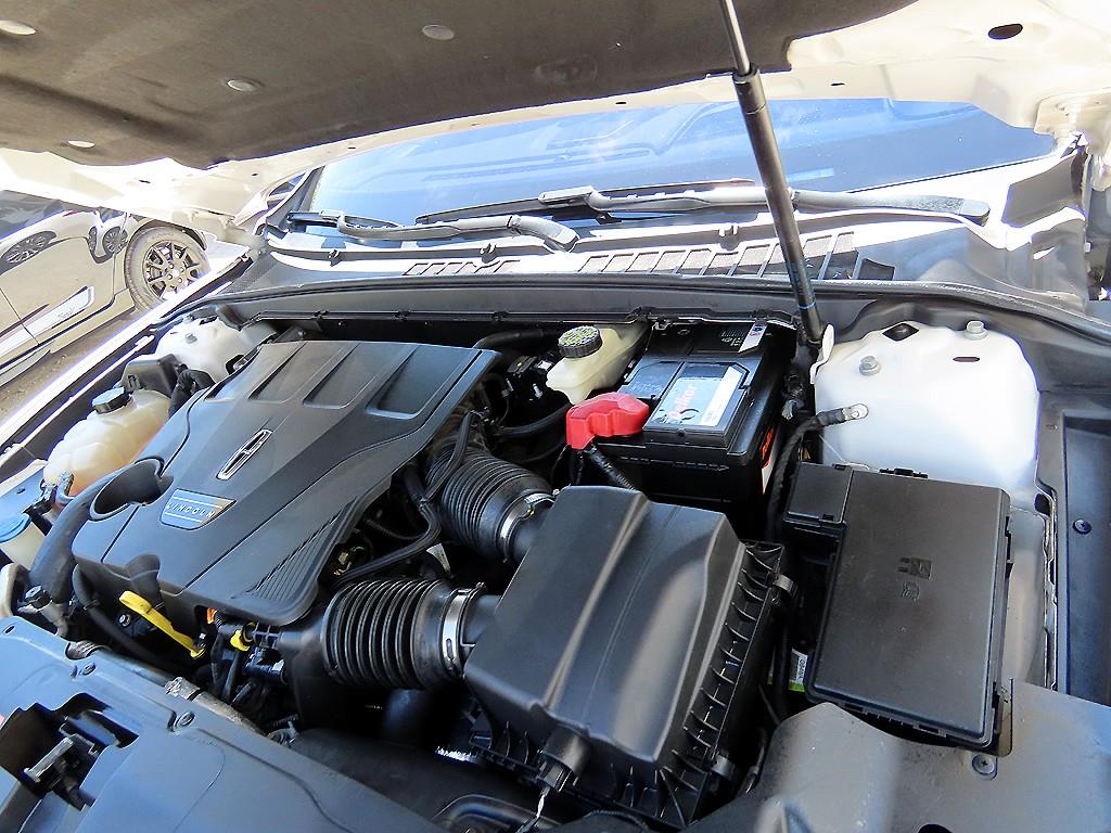 Lincoln Continental — photo 19