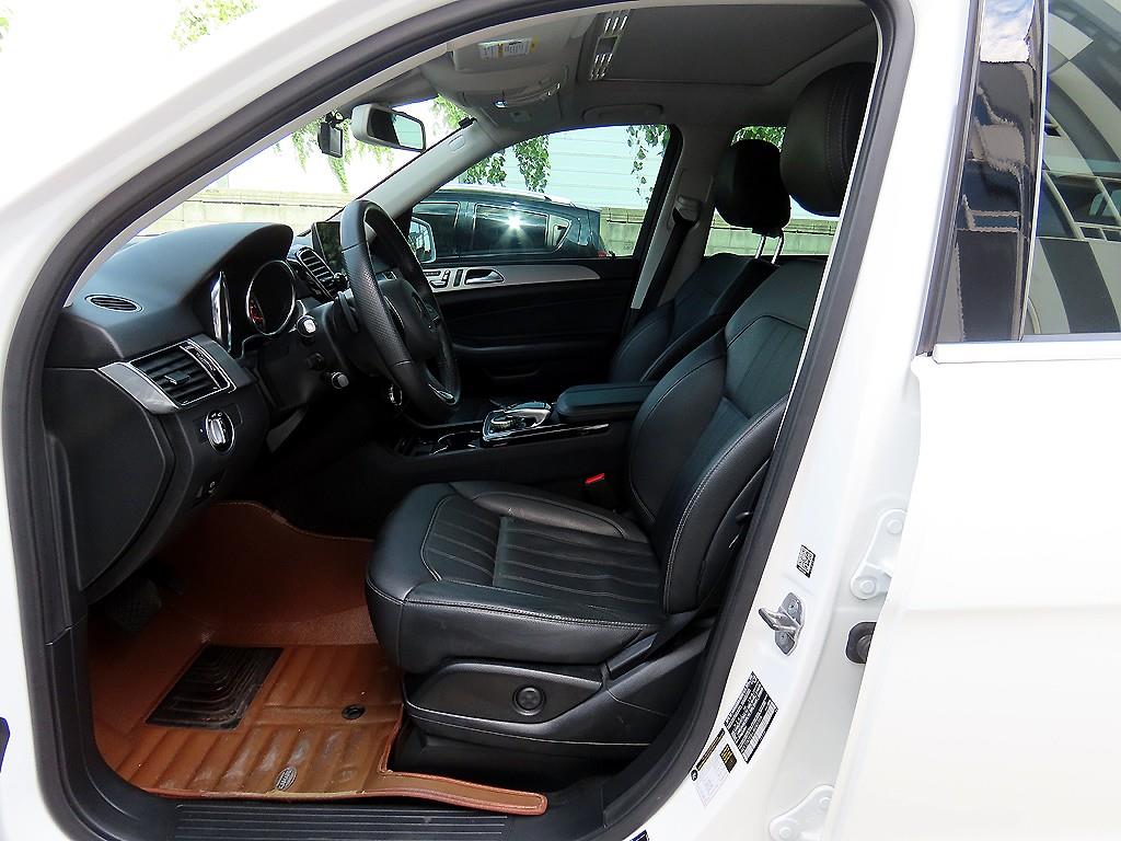 Mercedes-Benz GLE-Class — photo 05