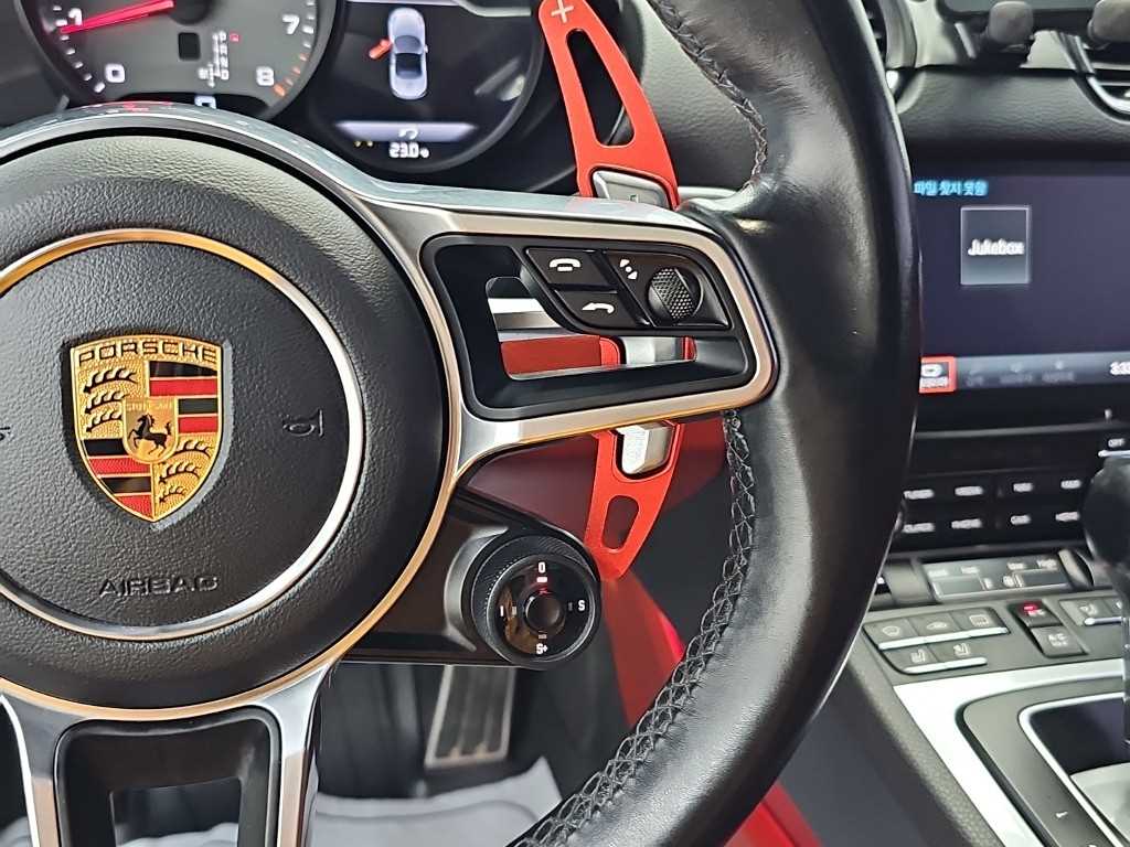 Porsche 718 — photo 16