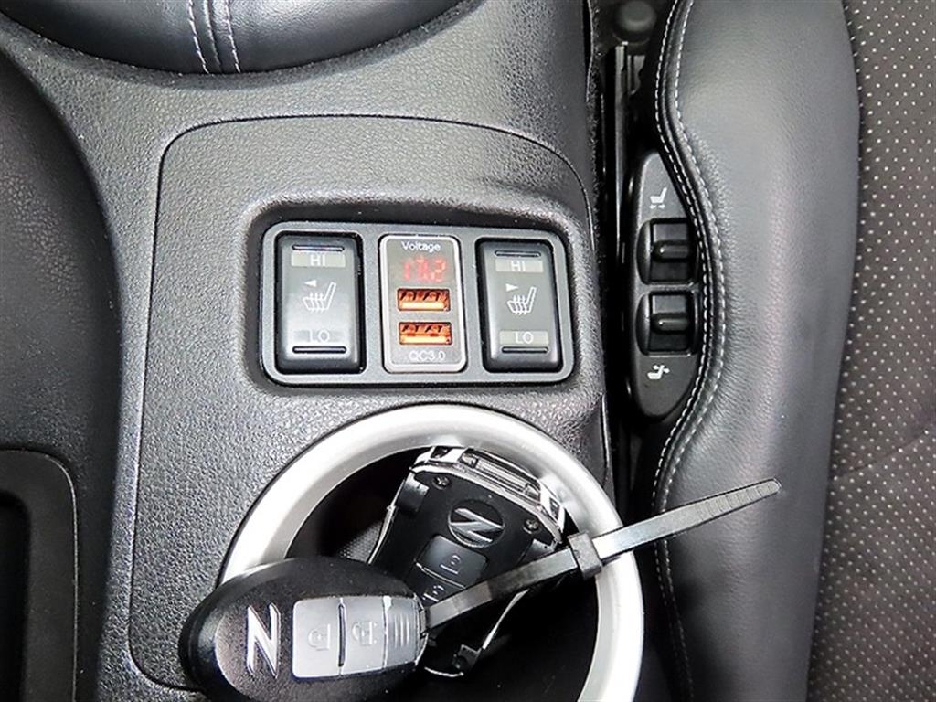 Nissan 370Z — photo 12