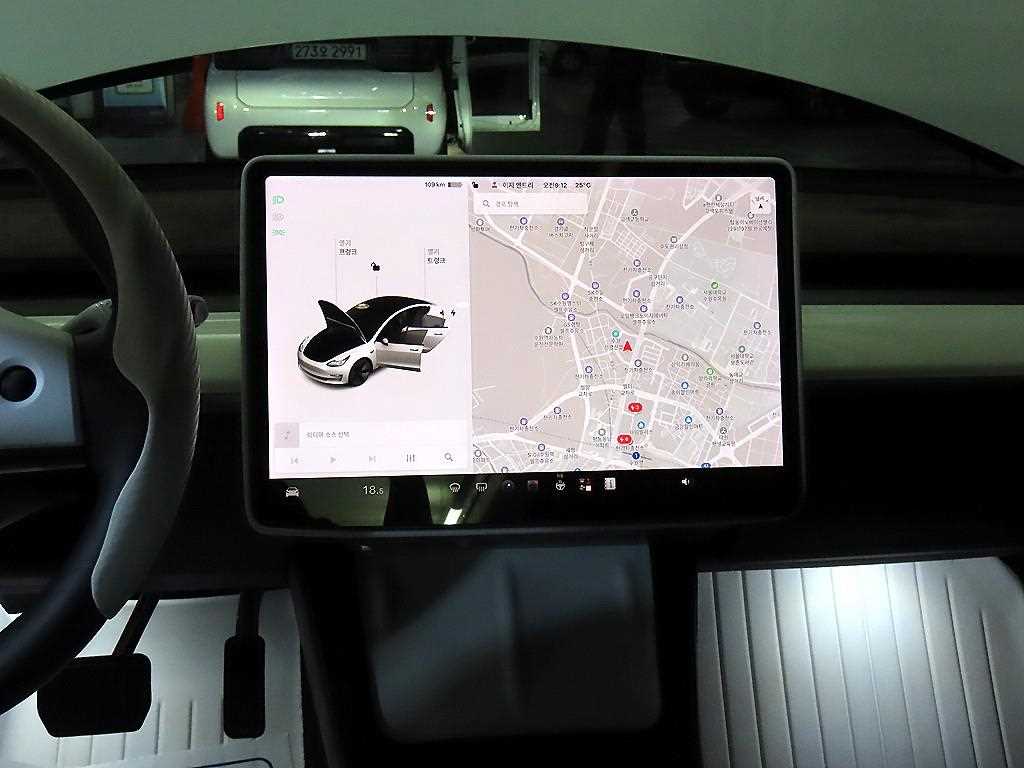 Tesla Model 3 — photo 11