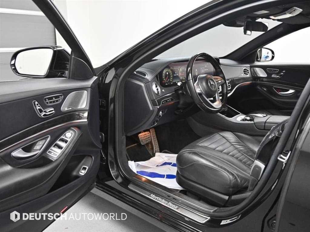Mercedes-Benz S-Class — photo 11