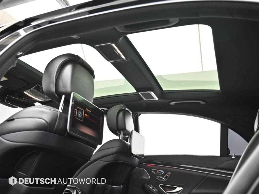 Mercedes-Benz S-Class — photo 18