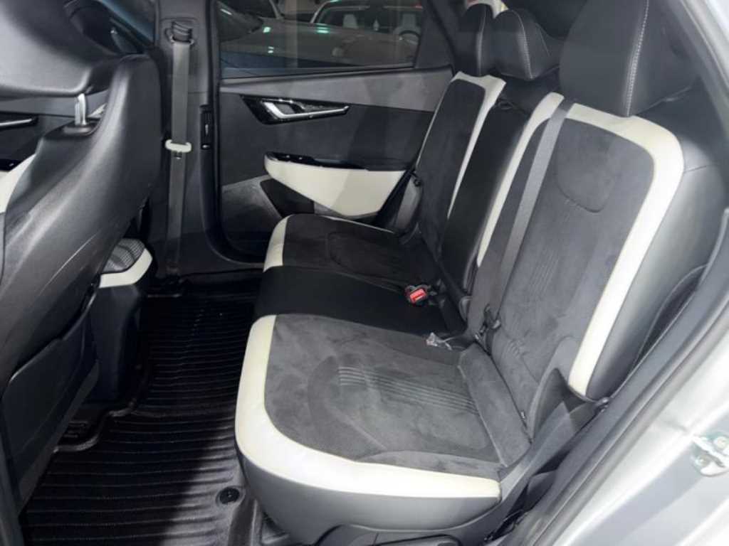 Kia EV6 — photo 07