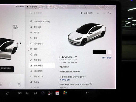 Tesla Model 3 — photo 09