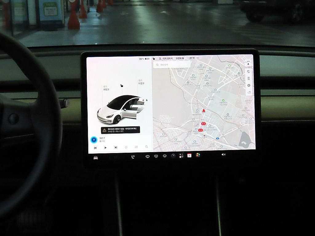 Tesla Model 3 — photo 11