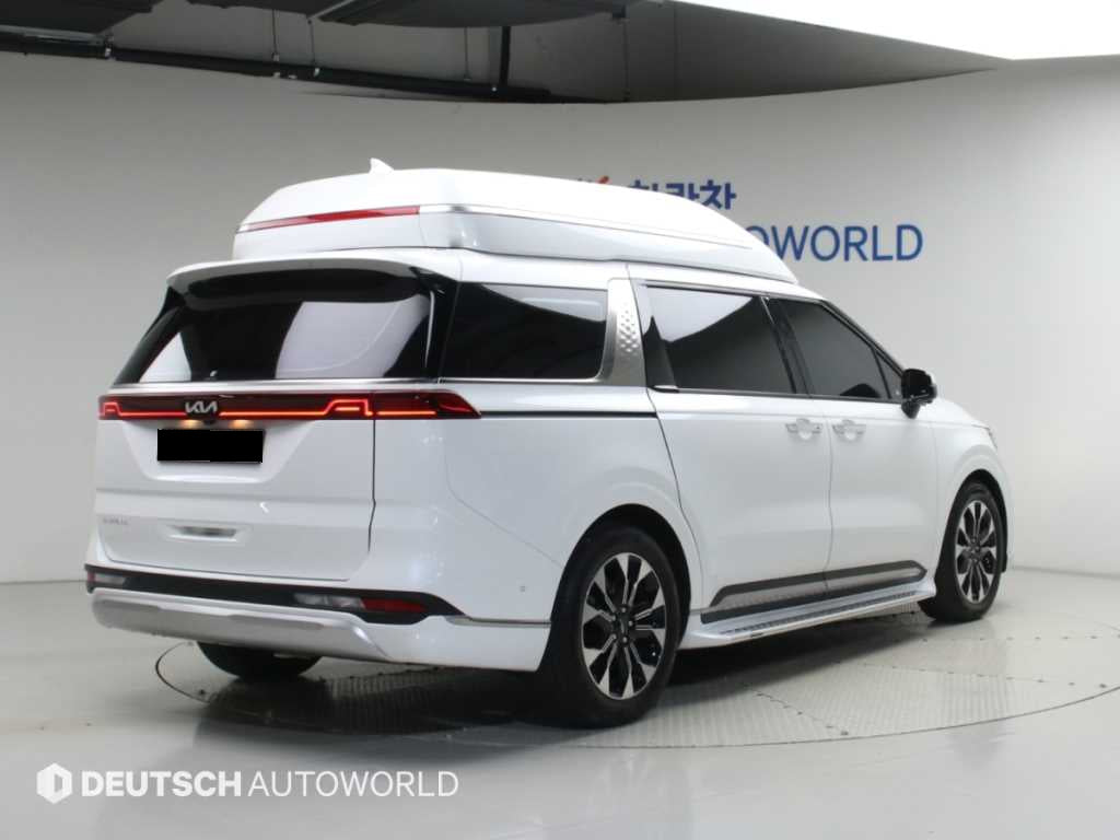 Kia Carnival — photo 02