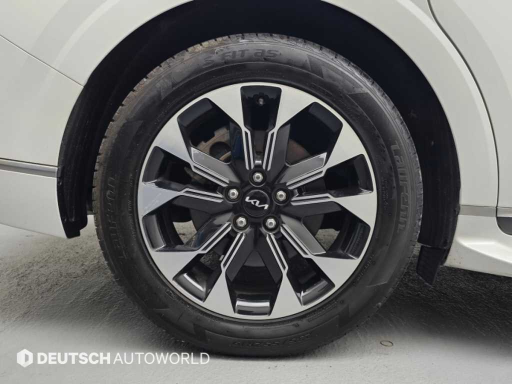 Kia Carnival — photo 05