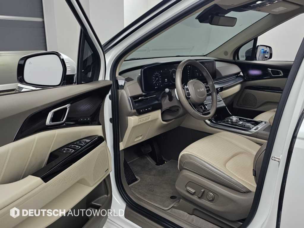 Kia Carnival — photo 11