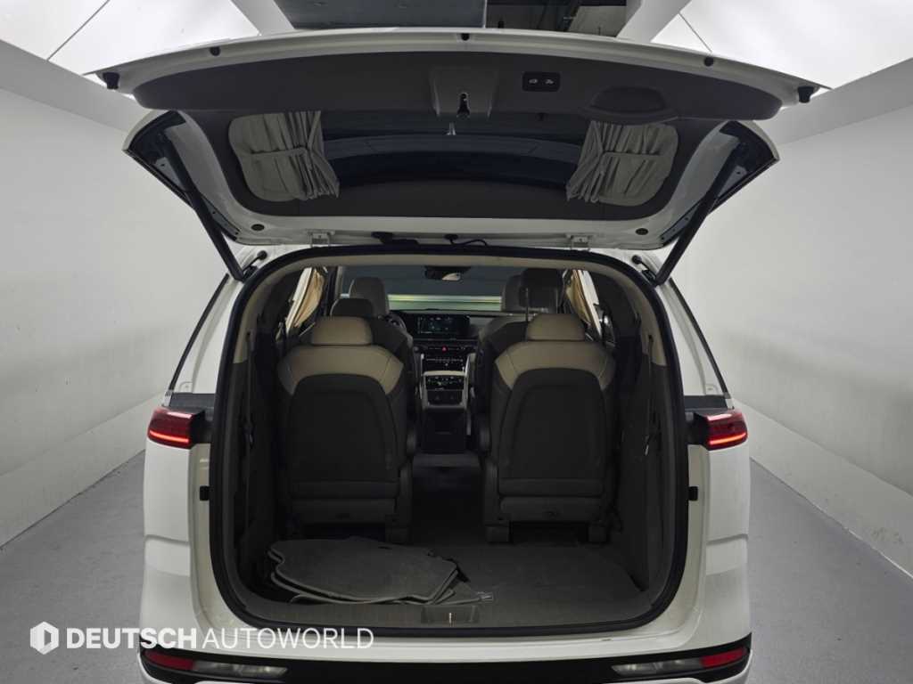 Kia Carnival — photo 19