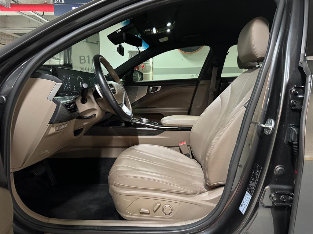 Kia K8 — photo 01