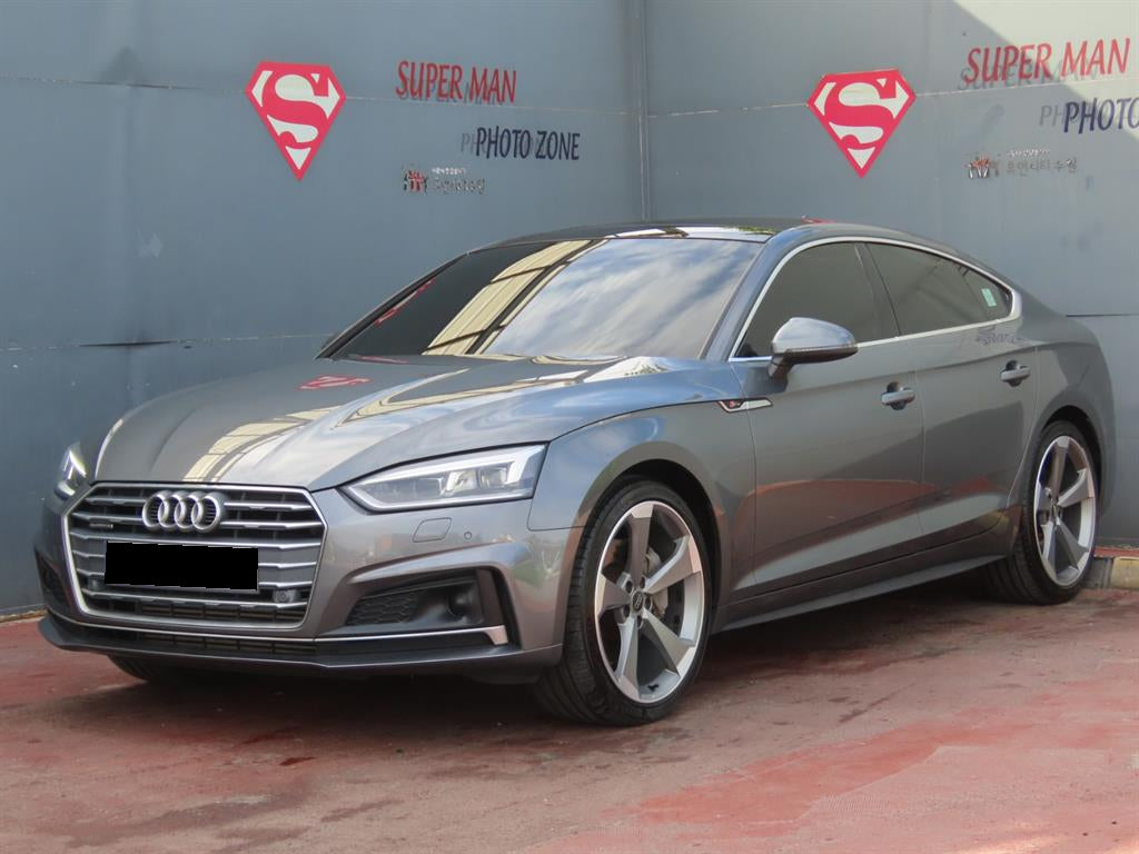 Audi A5 — photo 01