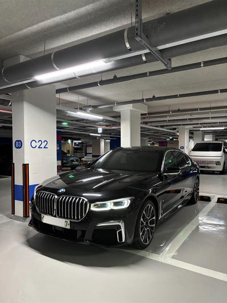 BMW 7-Series — photo 01