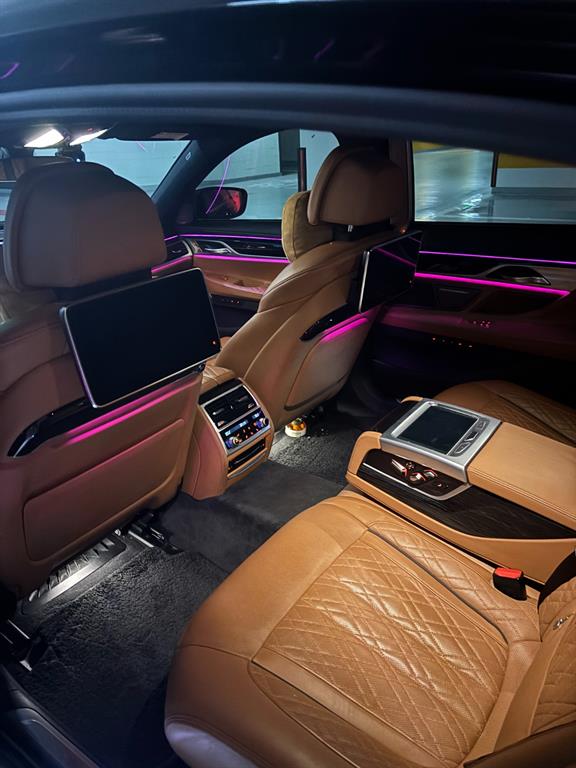BMW 7-Series — photo 03