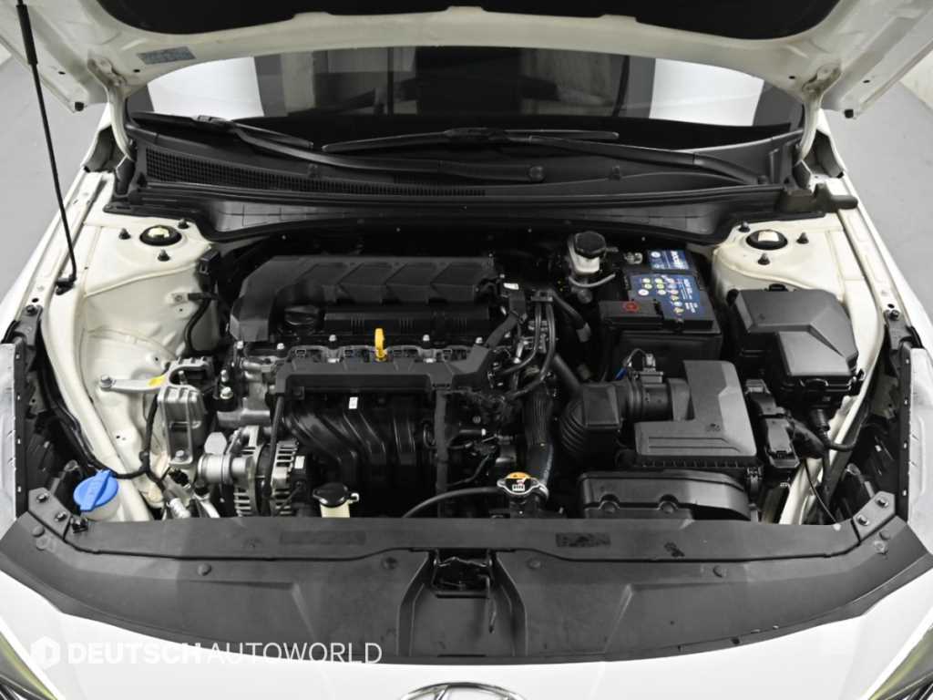 Hyundai Avante — photo 07