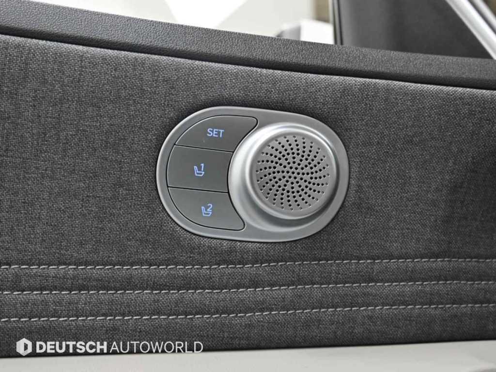 Hyundai Avante — photo 18