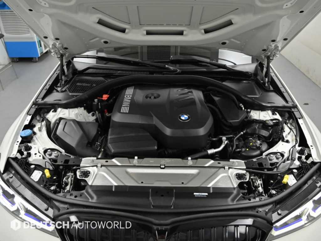 BMW 3-Series — photo 06