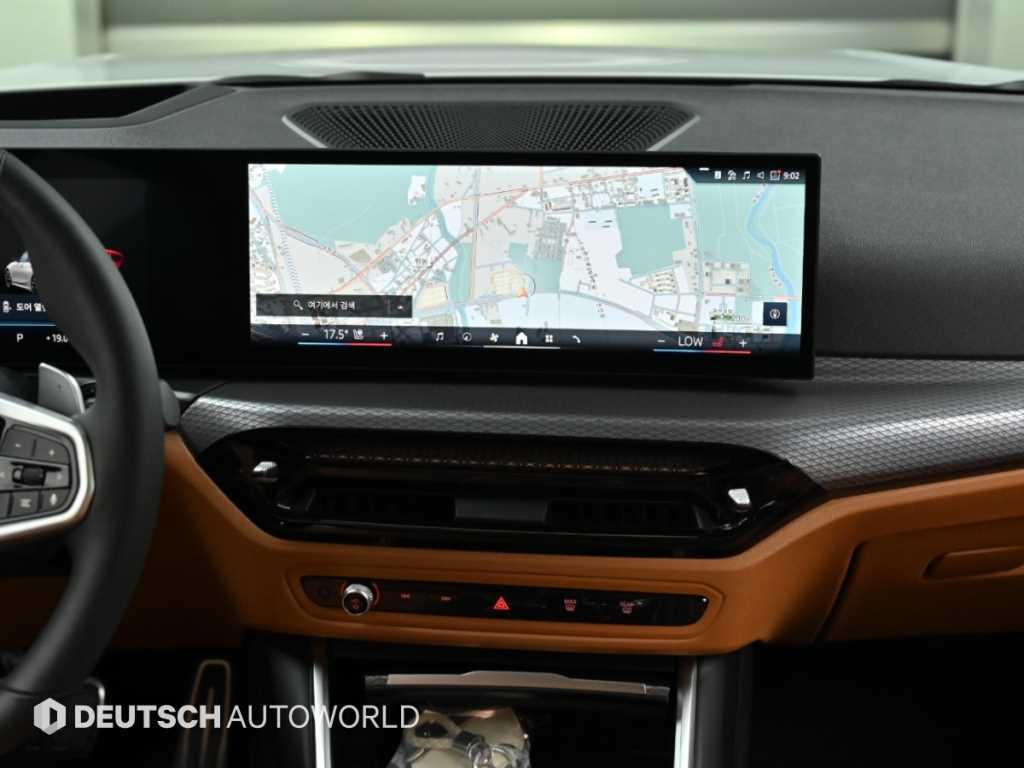 BMW 3-Series — photo 14