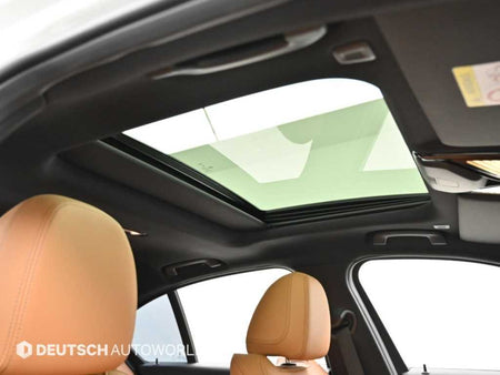BMW 3-Series — photo 18