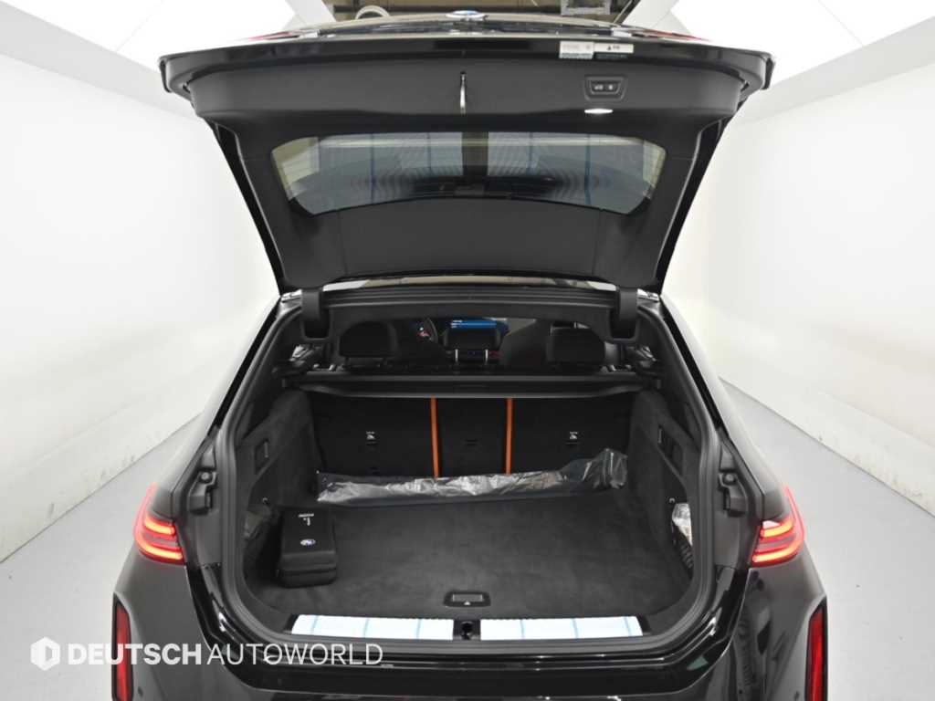 BMW M5 — photo 19
