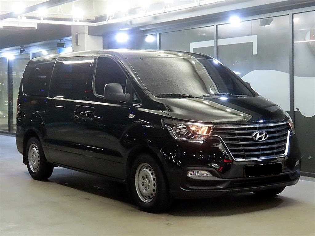 Hyundai Starex — photo 01