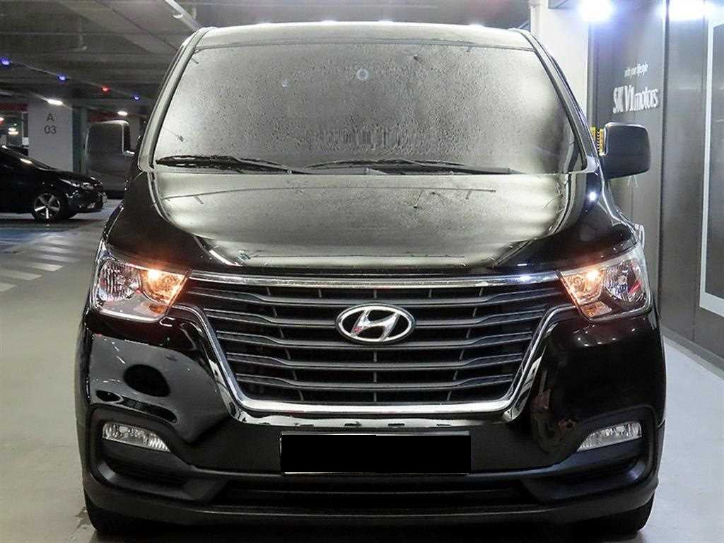 Hyundai Starex — photo 02