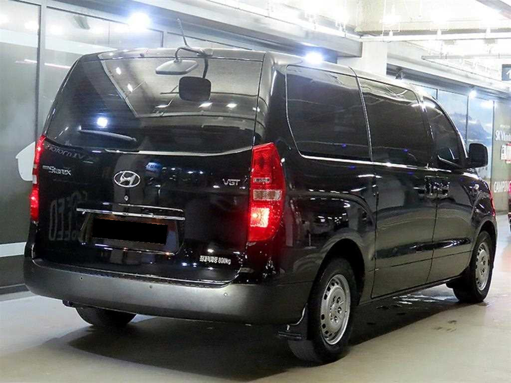 Hyundai Starex — photo 04
