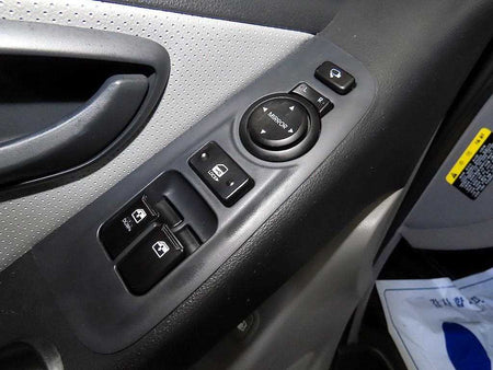 Hyundai Starex — photo 13